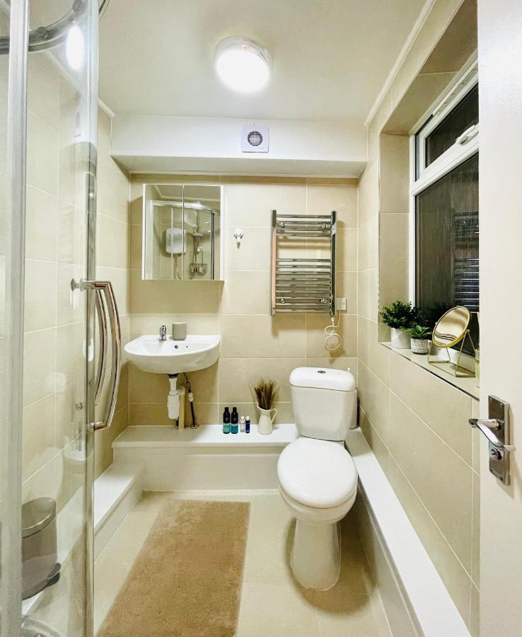Enchanting One Bed Flat With Free Parking Hendon Eksteriør billede